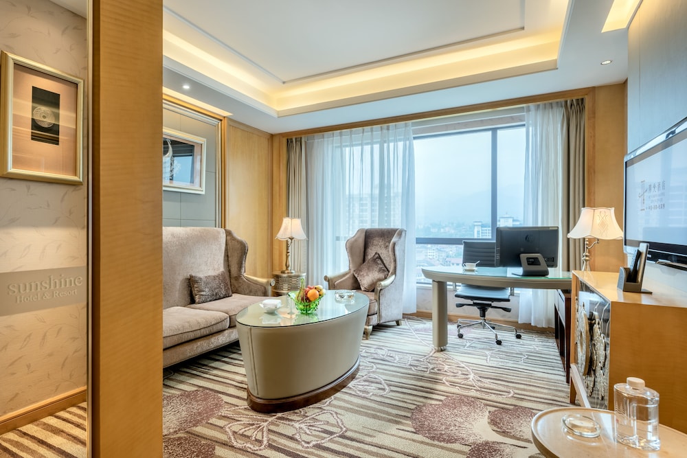 Sunshine Hotel Zhangjiajie 57/75