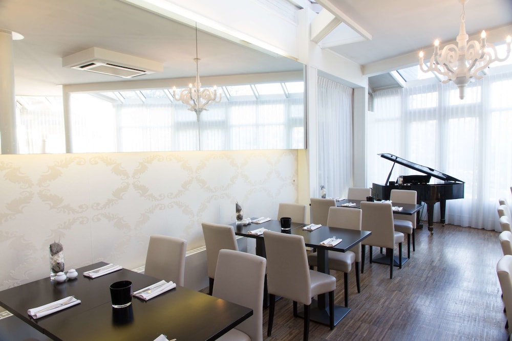 restaurant-cafeteria