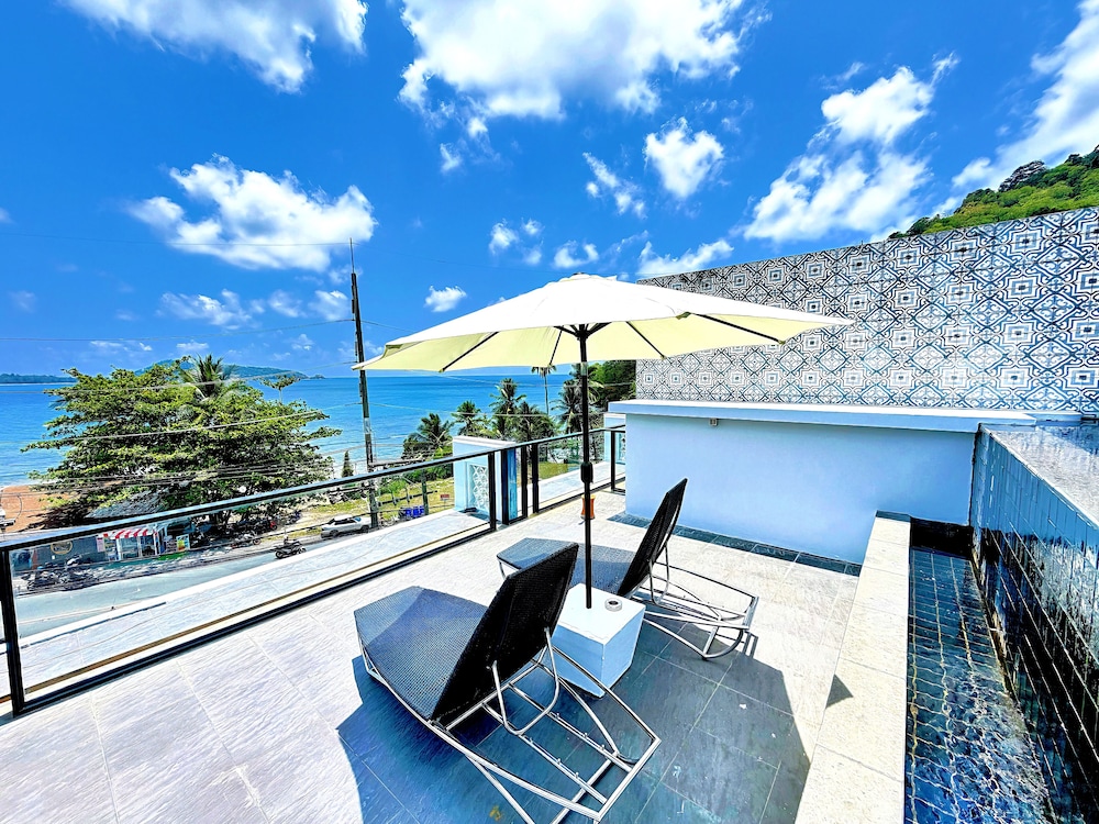 Phuket Moonlit Patong Bay Hideaway Hotel 46/50