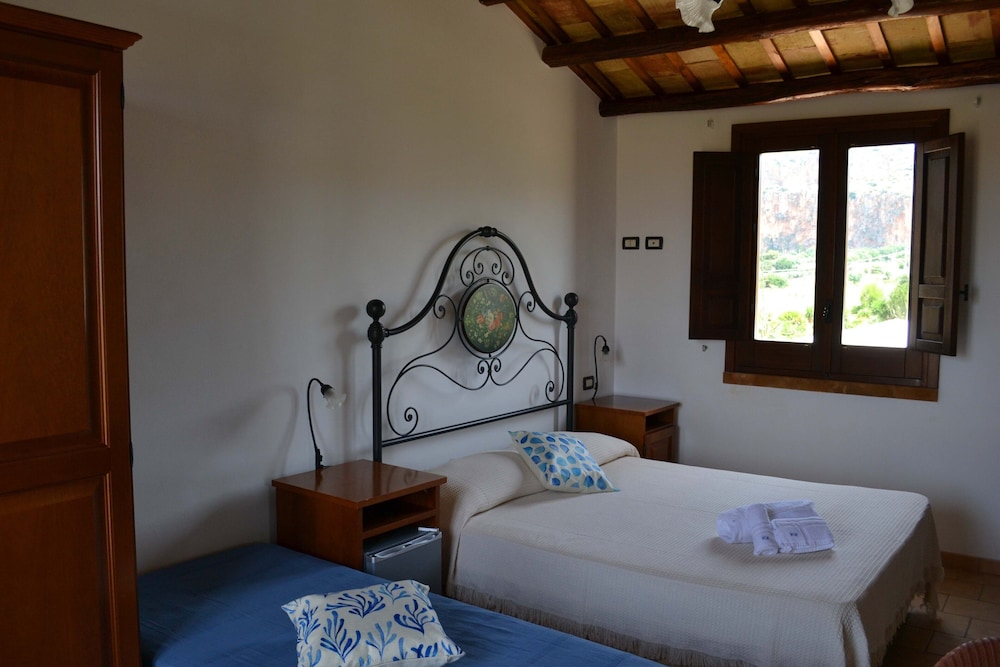 Baglio Cofano Rooms And Relax 9/39