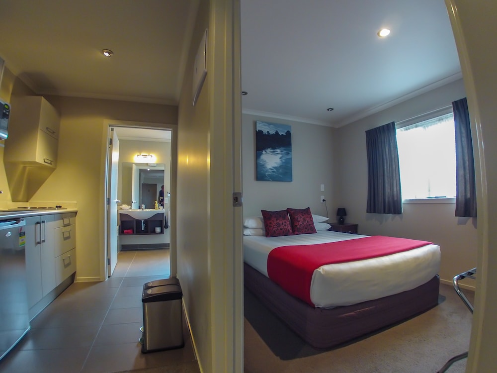1 BEDROOM, APARTMENT