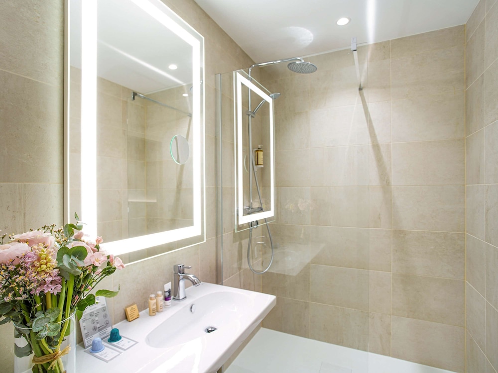 Mercure Rennes Place Bretagne 24/68