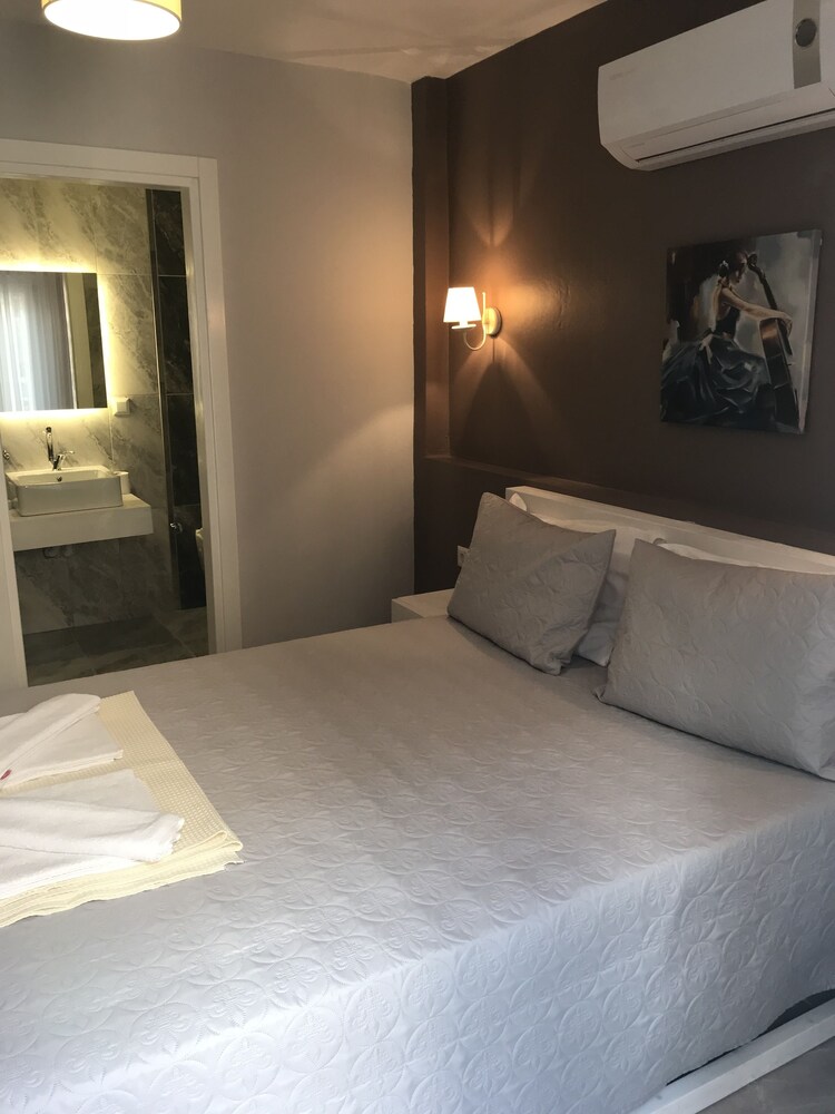Himm Hotel 32/68