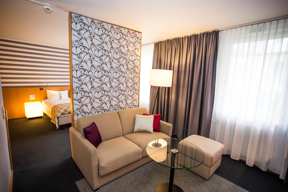 HOLIDAY INN VIENNA CITY 44/74