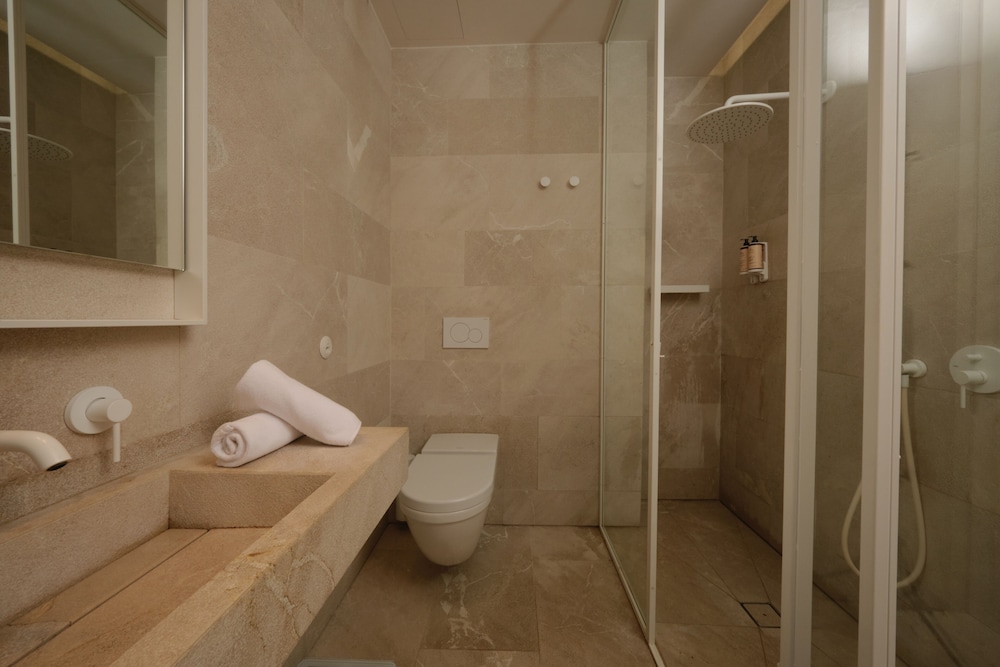 The Boc Suites 48/50