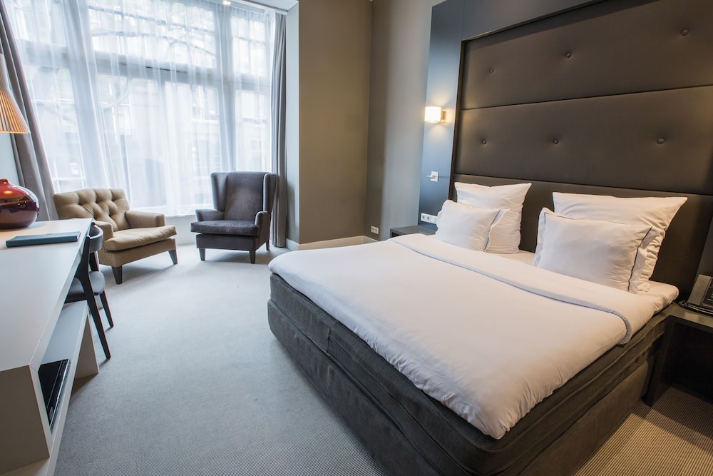 Hotel JL No76 32/64