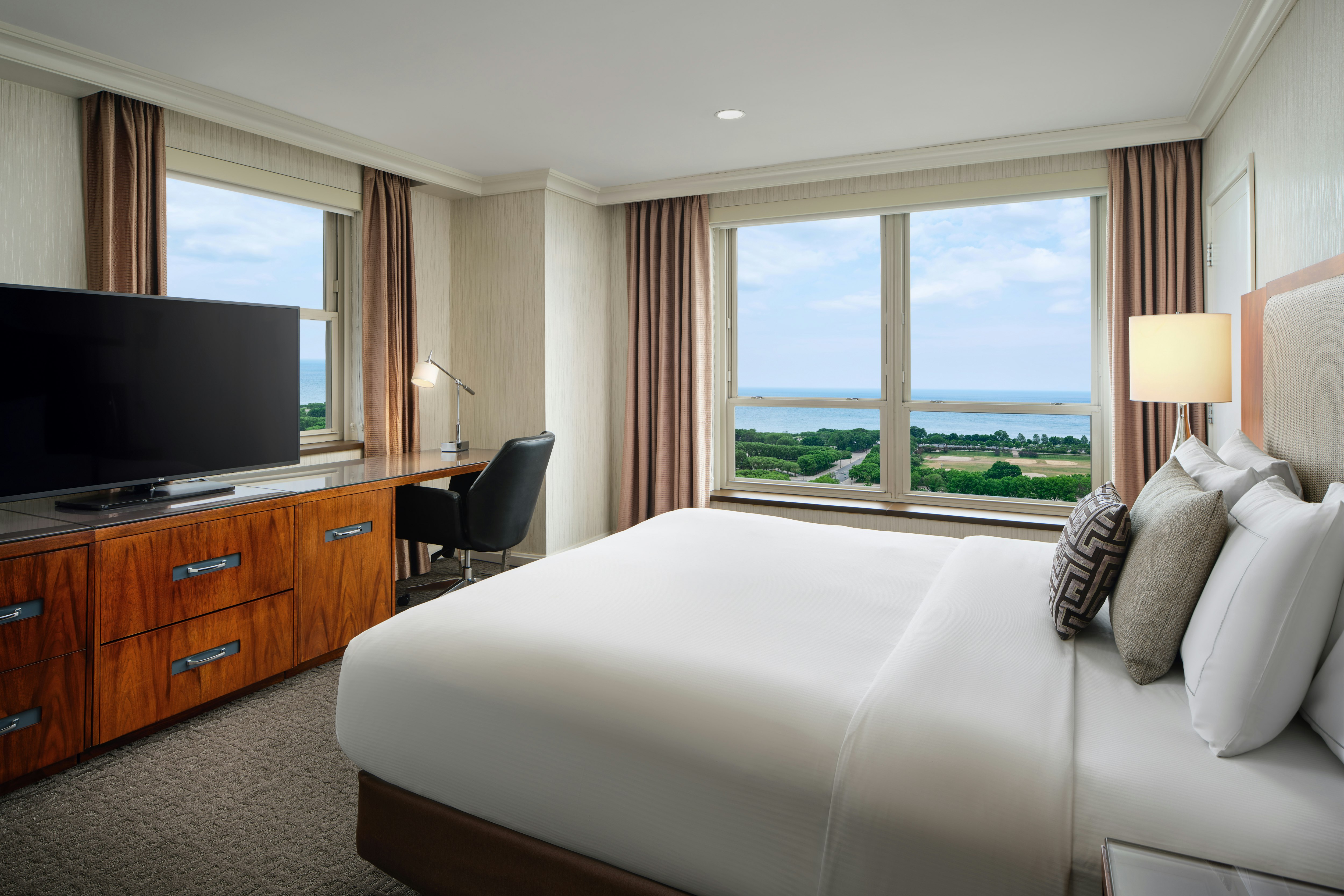 Hilton Chicago 18/86