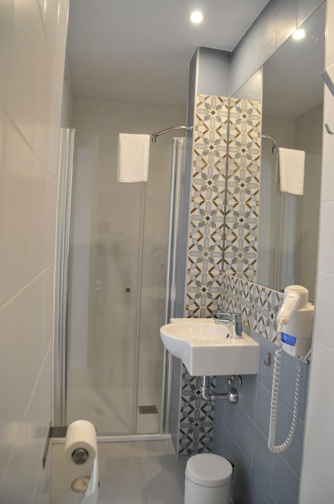 Hostal Gravina 44/50