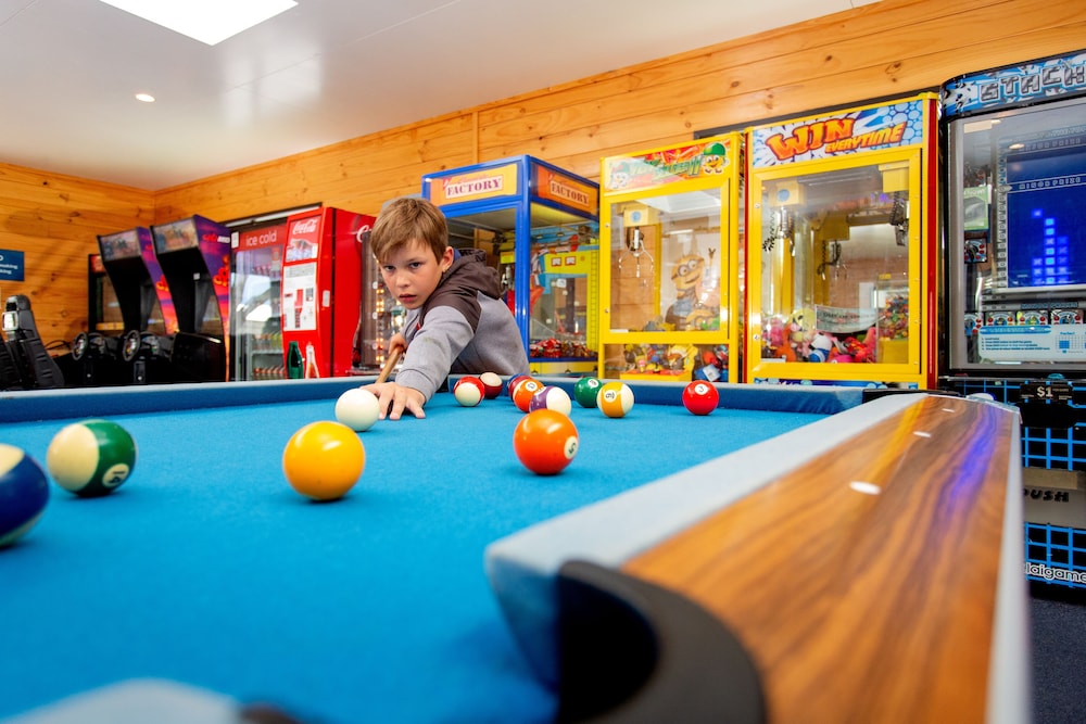 Wellington Top 10 Holiday Park 40/50