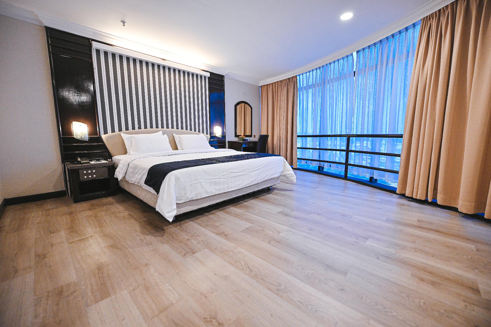 City, Suite