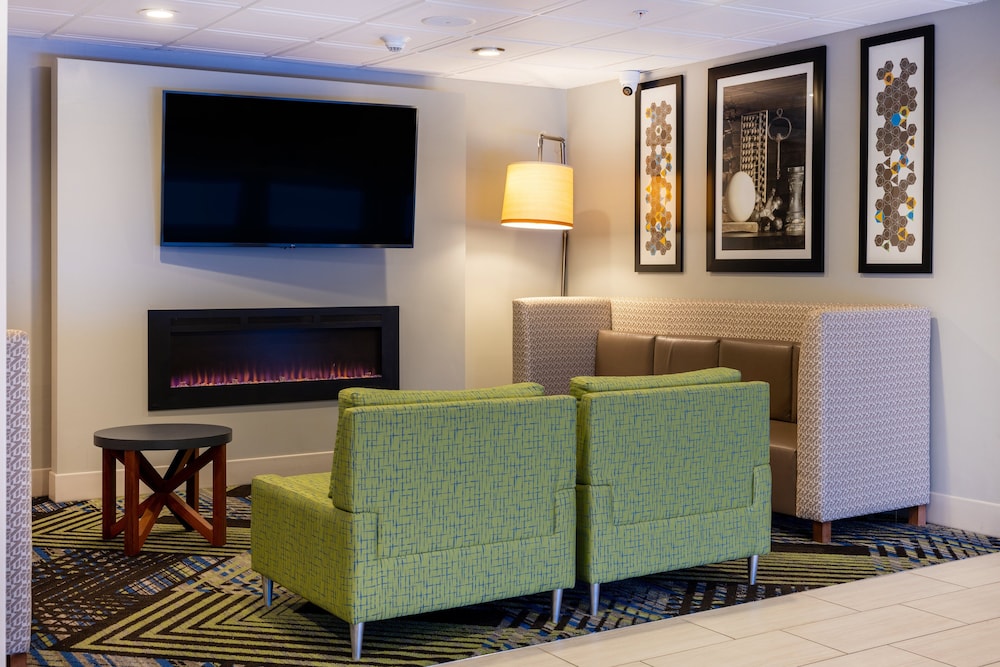 Holiday Inn Express Hotel And Suites Salisbury Delmar 60/68