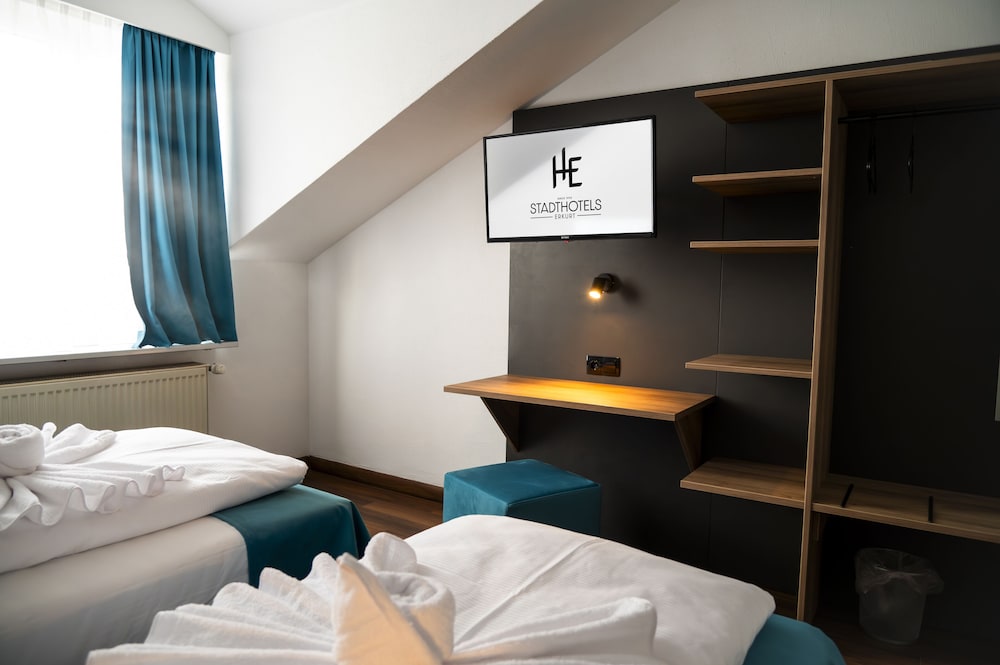 ROOM, DOUBLE BED, BALCONY