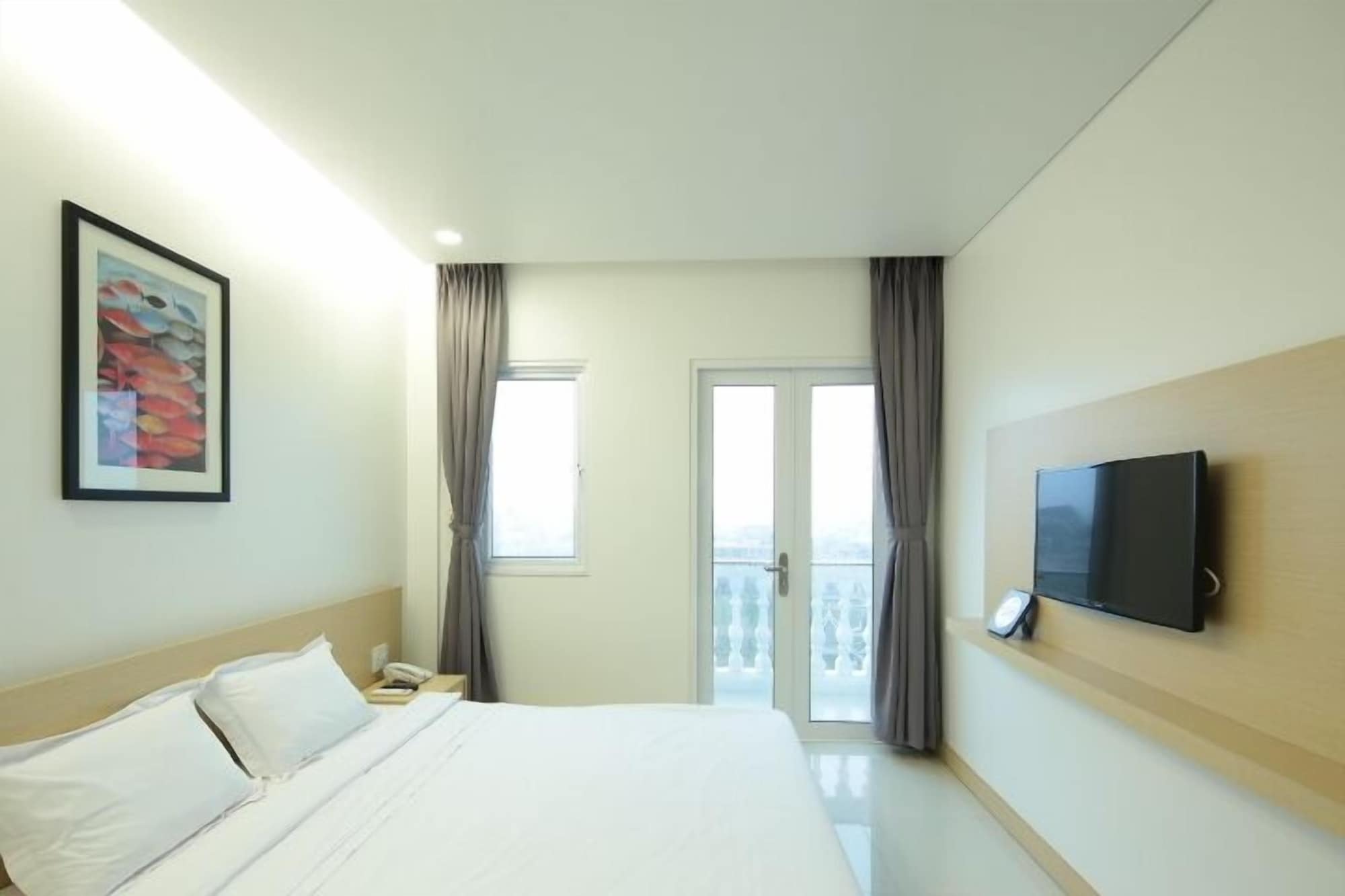 Deluxe, Double Bed
