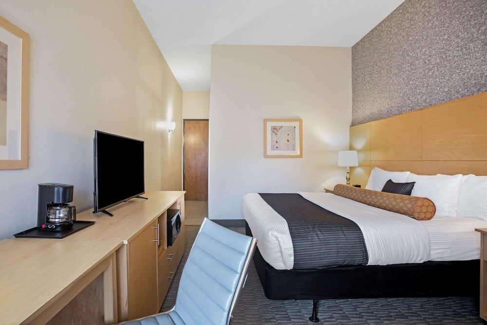 La Quinta Inn & Suites by Wyndham Austin NW/Lakeline Mall 8/44