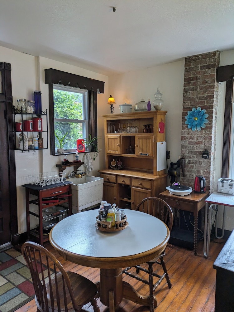 The Old Parsonage Bed and Breakfast 52/64