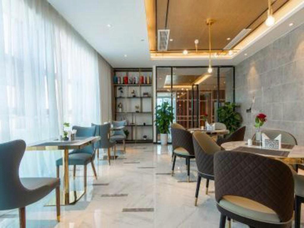 Magnotel (Tongxiang Shimao Center) 33/49