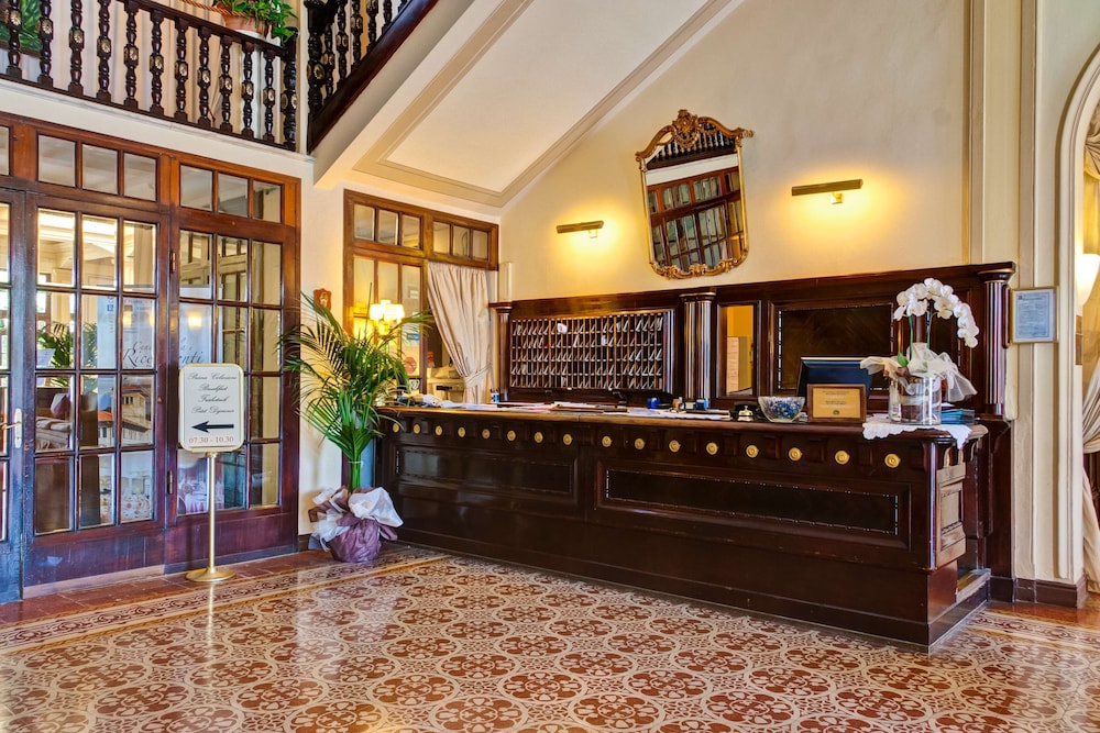 lobby