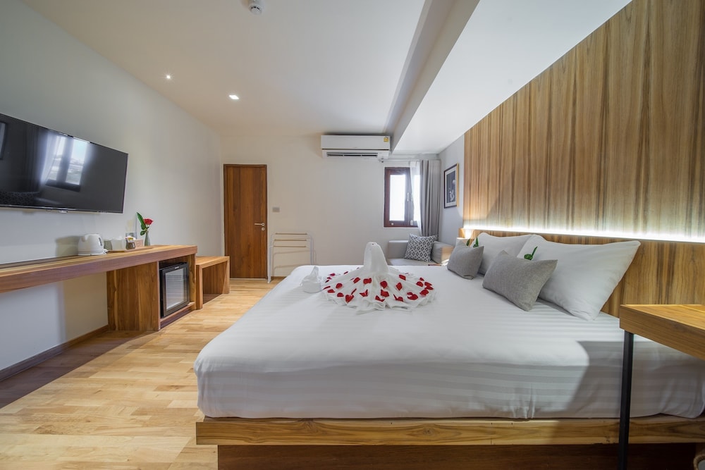 SUPERIOR, DOUBLE BED