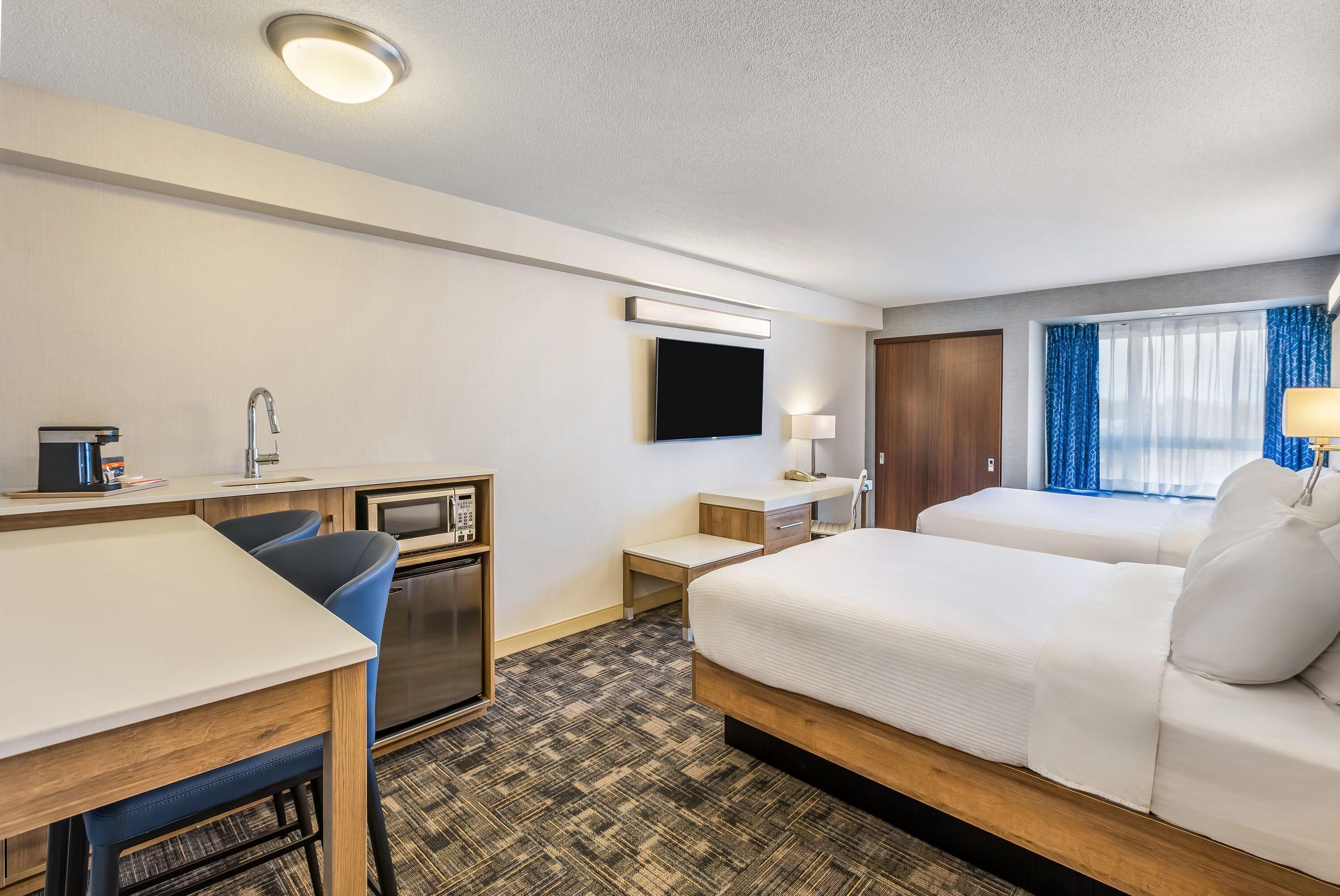 Deluxe, 2 Queen Beds, Microtel Inn Suites By Wyndham Timmins 6/10