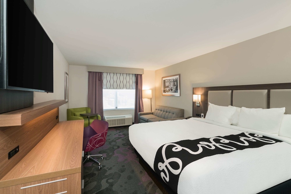 La Quinta Inn Suites By Wyndham Mobile 32/70