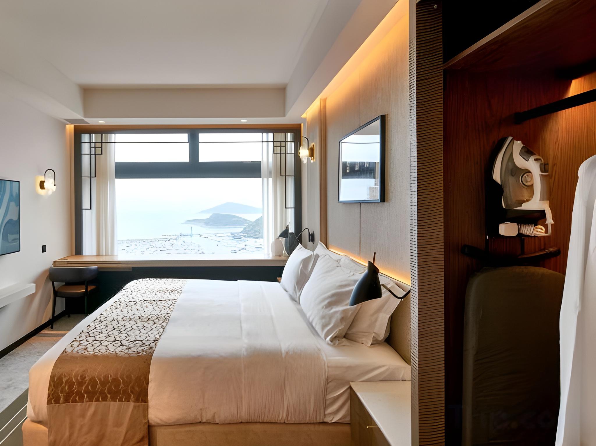 Sea, Deluxe, Suite, with Extra Bed