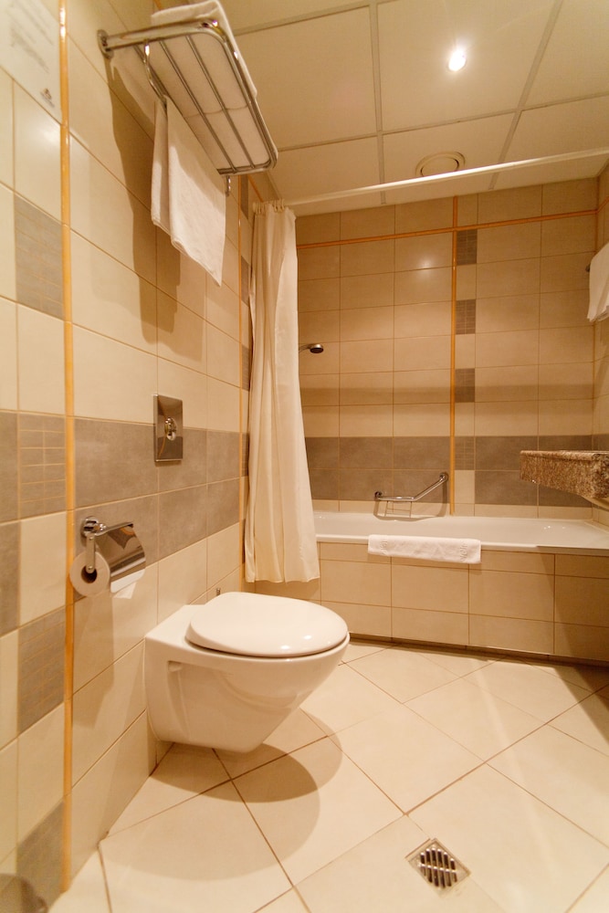 Monika Centrum Hotel 30/69