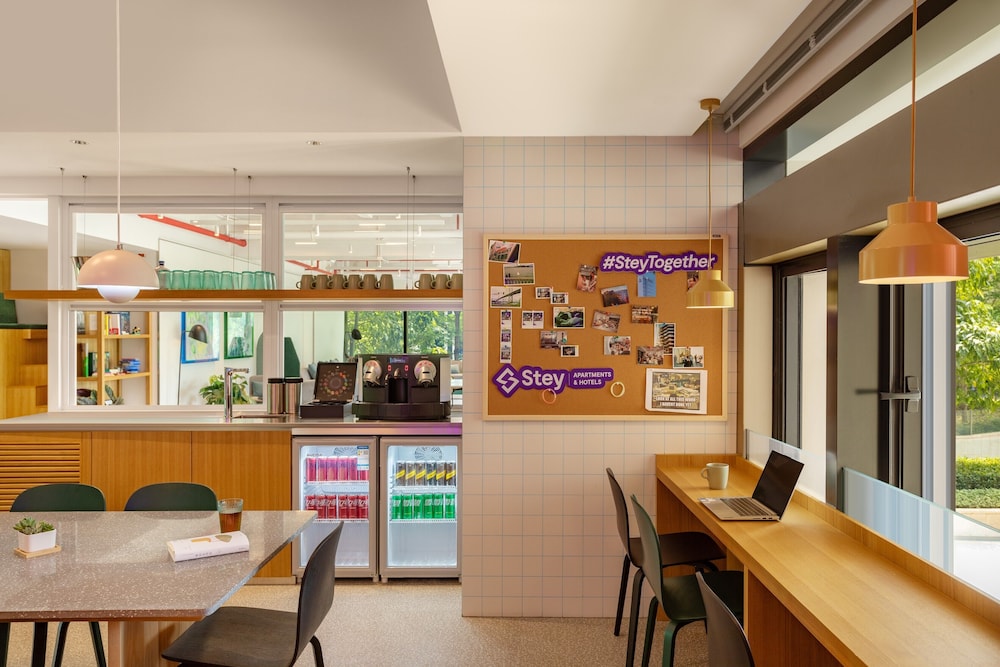 Stey Qianhai Hotel & Apartment 52/66