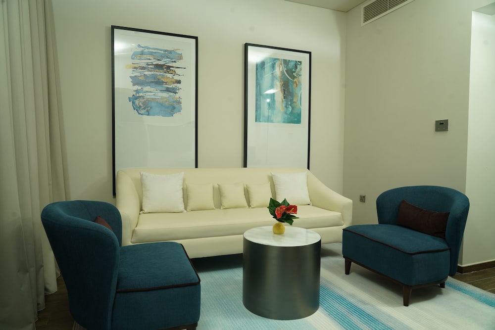 C - Hotel and Suites Doha 27/50