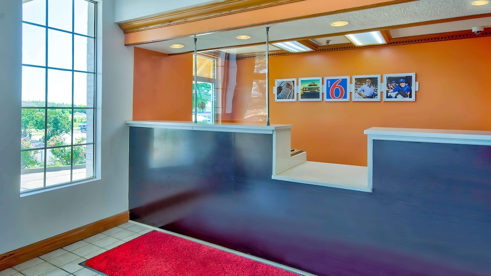 Motel6 Grand Rivers, KY 11/59
