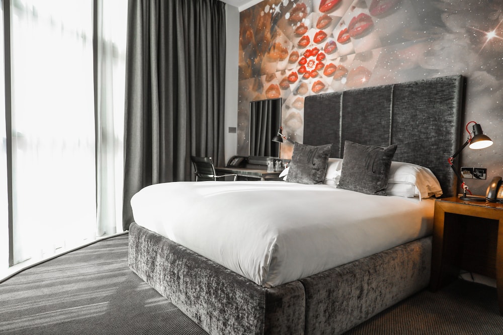 STANDARD, TWIN BEDS