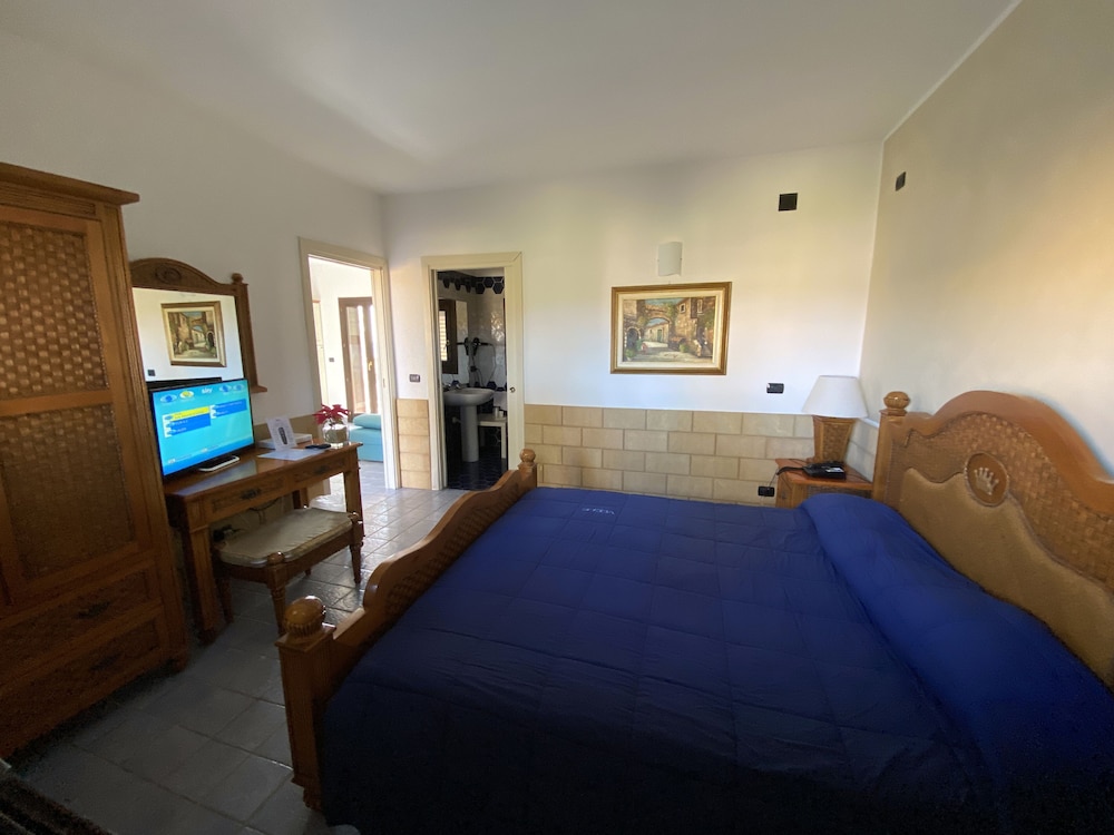 HOTEL RESIDENCE CAPO CAMPOLATO 11/58