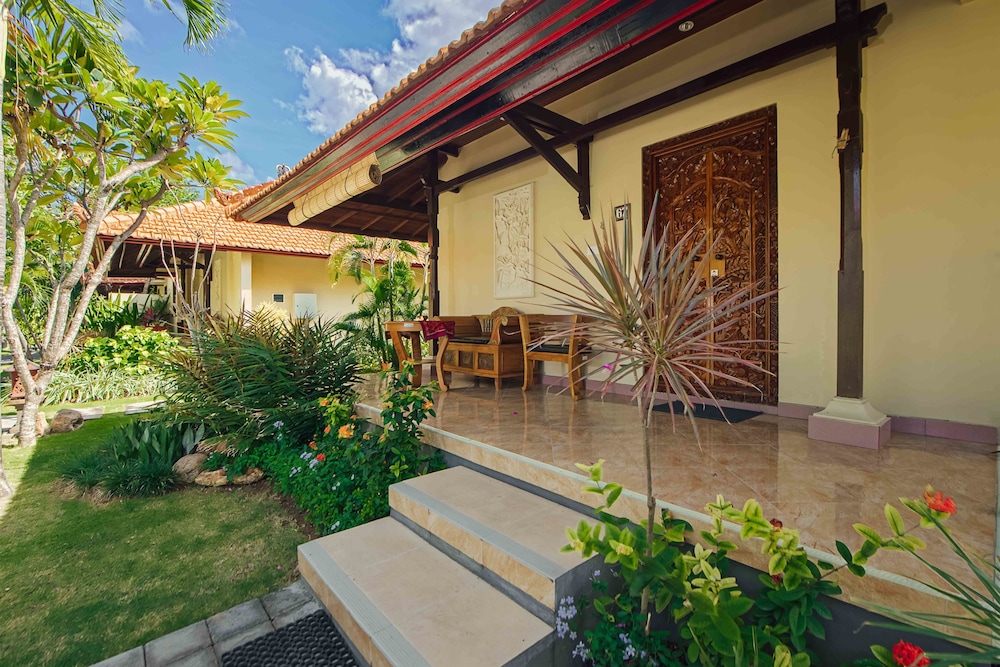 Kuta Puri Bungalow 4/73