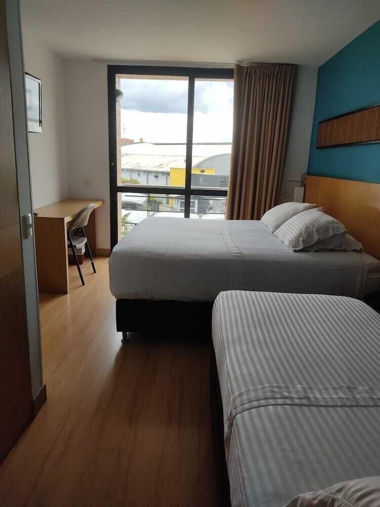 HOTEL DORADO FERIAL 2/23