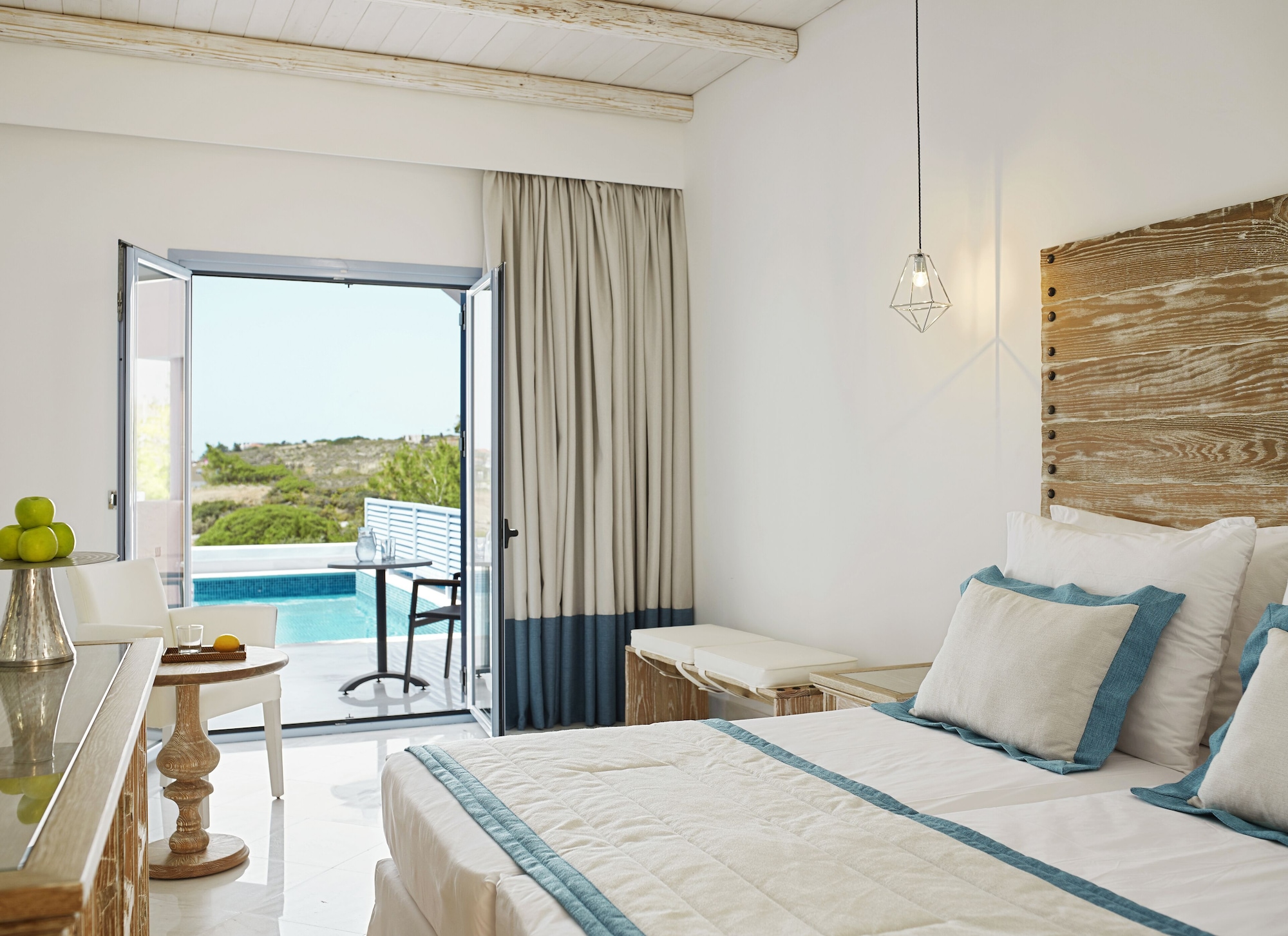 Family, 4 Beds, Shared Pool