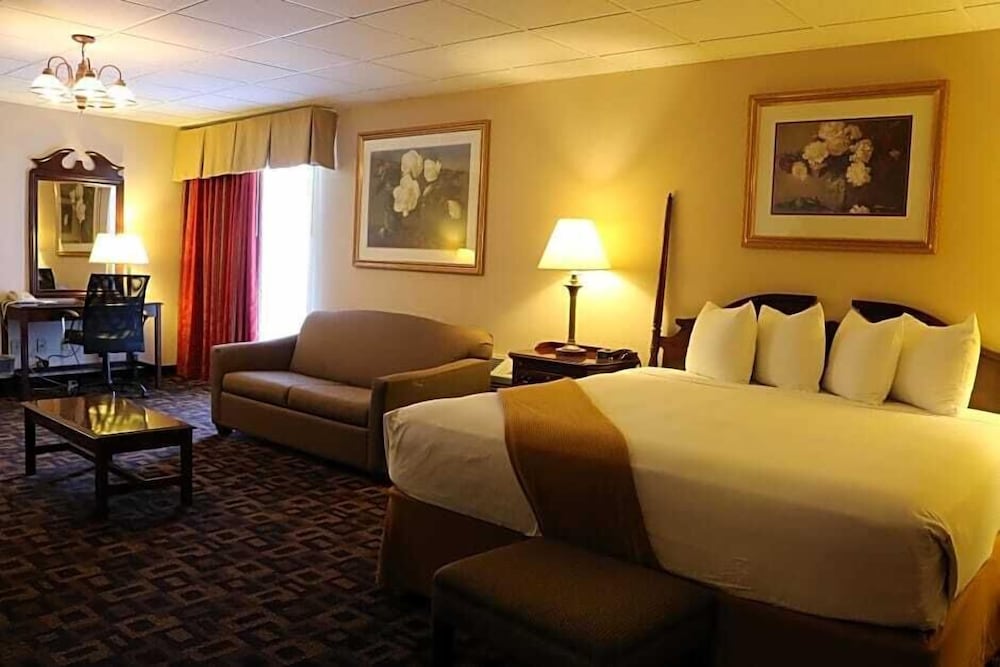 Rodeway Inn McPherson East 10/36