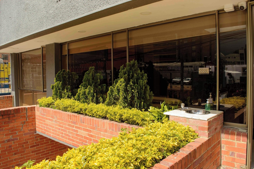 Confort 80 Zona Rosa Hotel 68/70