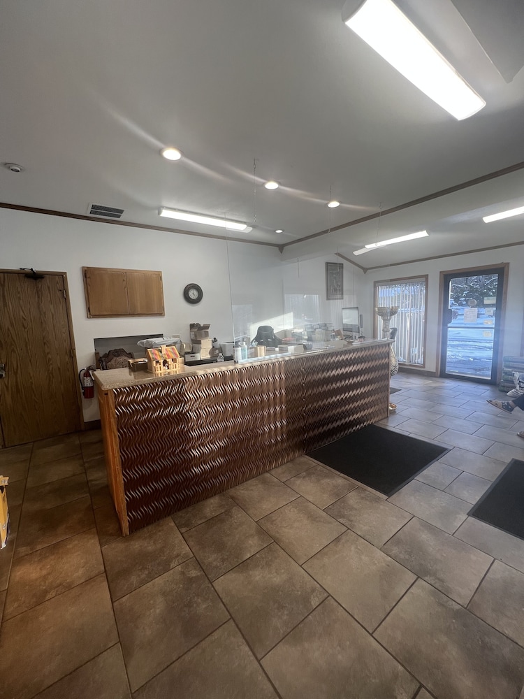 Cedarwood Inn of Ashland 13/66