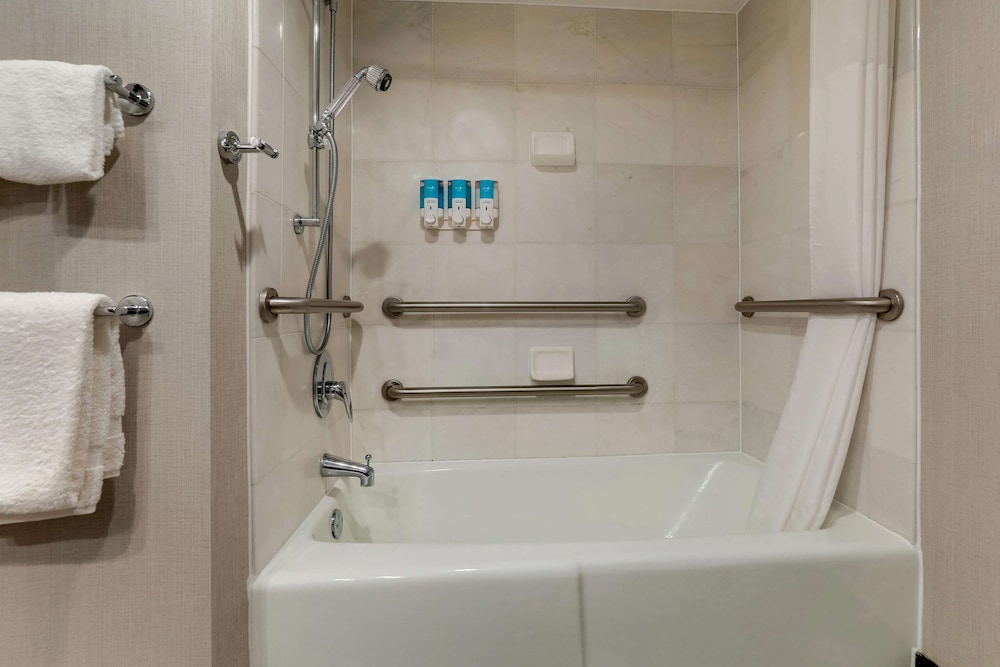 Drury Inn and Suites St. Joseph 45/45