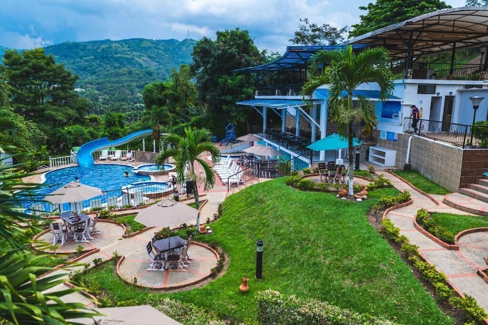 Villeta Resort Hotel 31/47