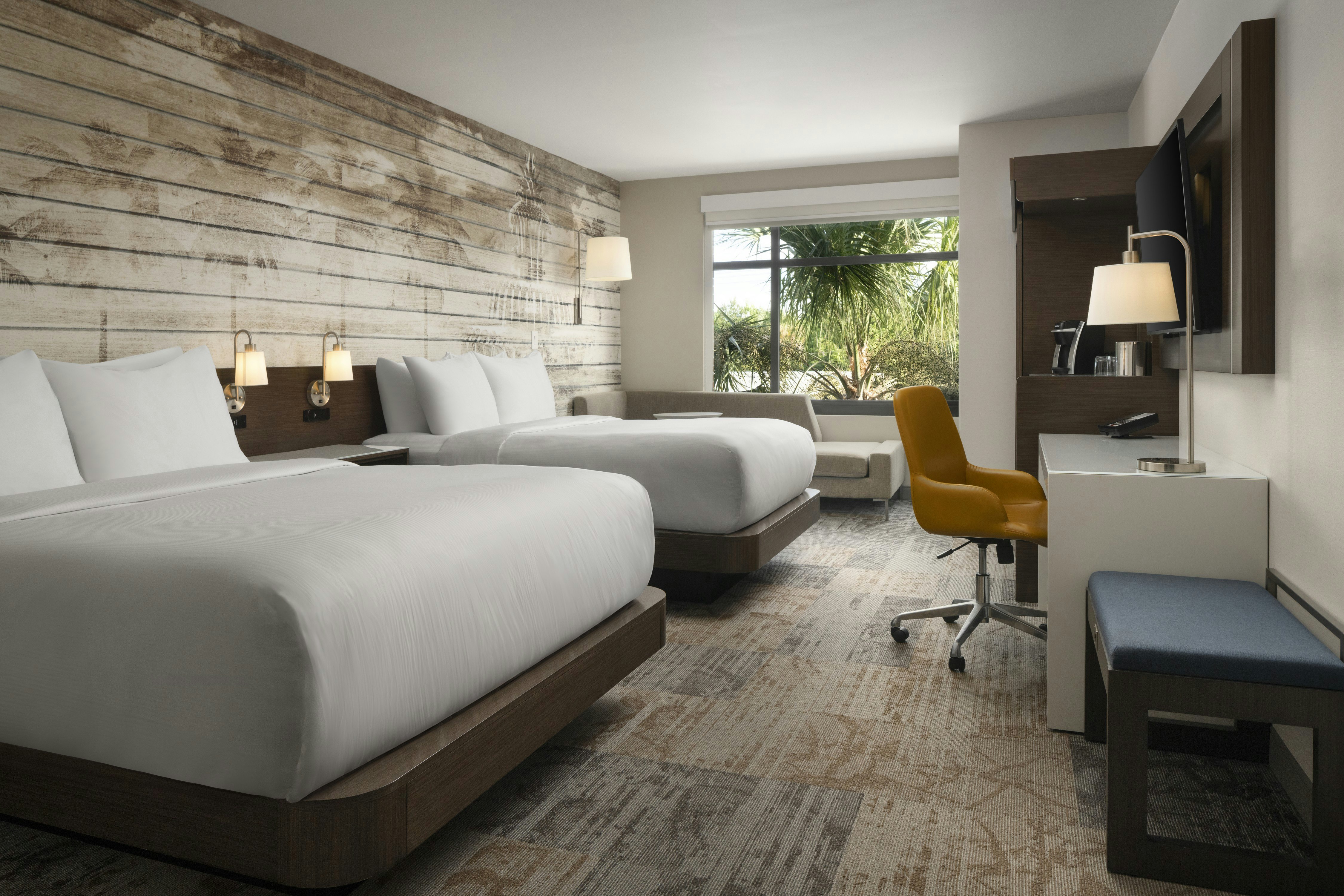 Room, 2 Queen Beds, River View