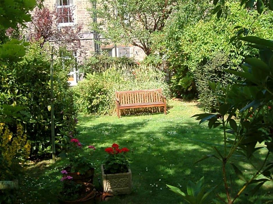 Terrace hotel 40/50