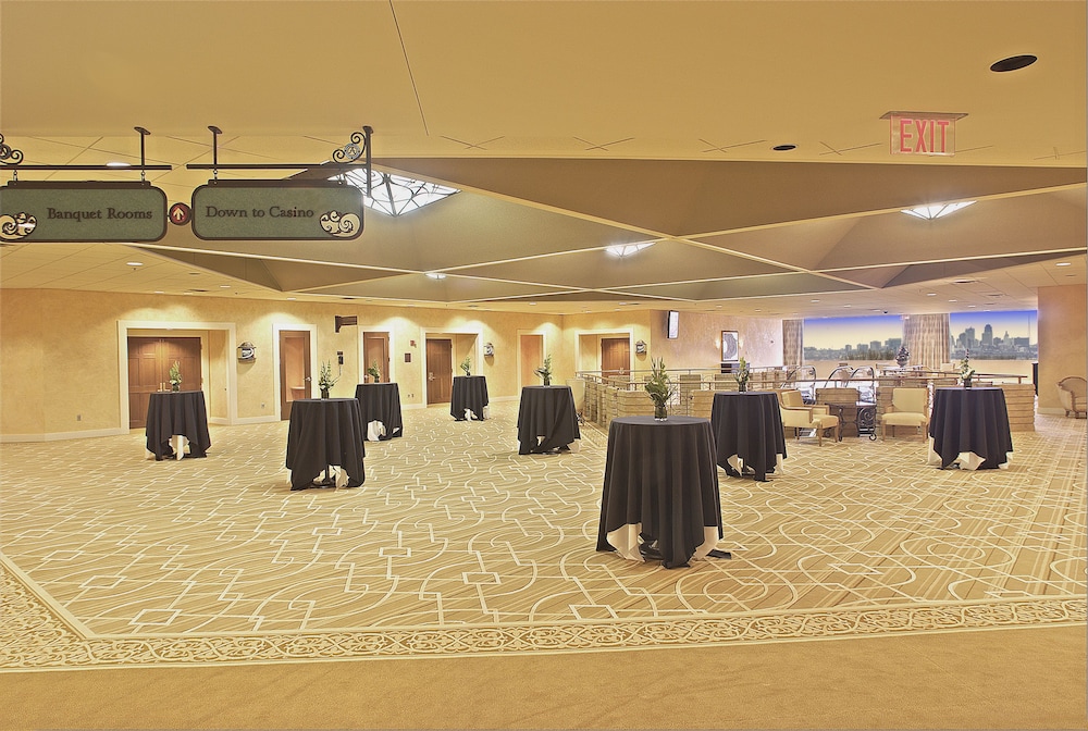 Argosy Casino Hotel And Spa 36/38