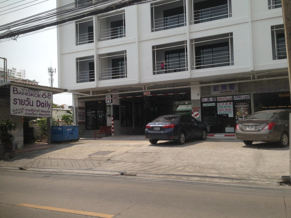 Bangkok 68 40/44