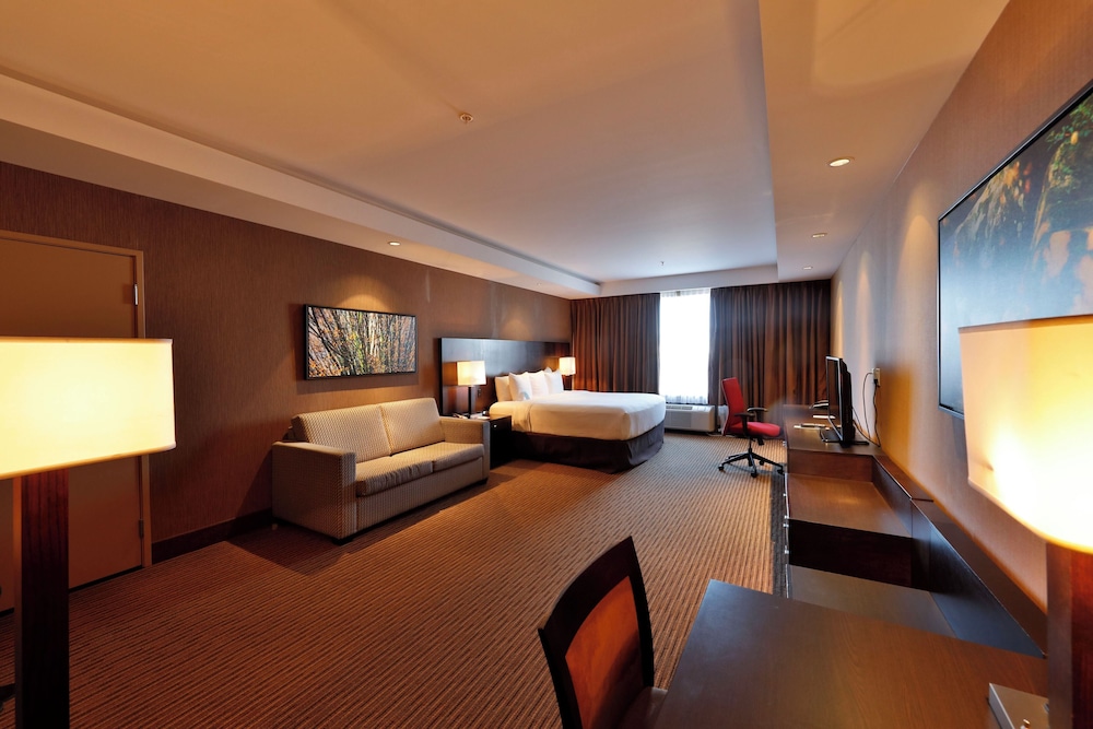 Radisson Hotel & Convention Center Edmonton 44/59