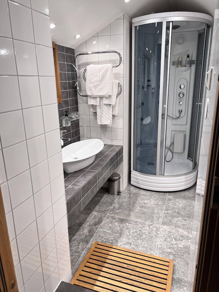Hotel Wictoria 19/45
