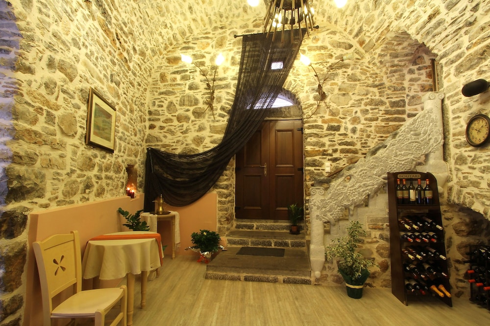 MEDIEVAL CASTLE SUITES TRADITIONAL 29/50
