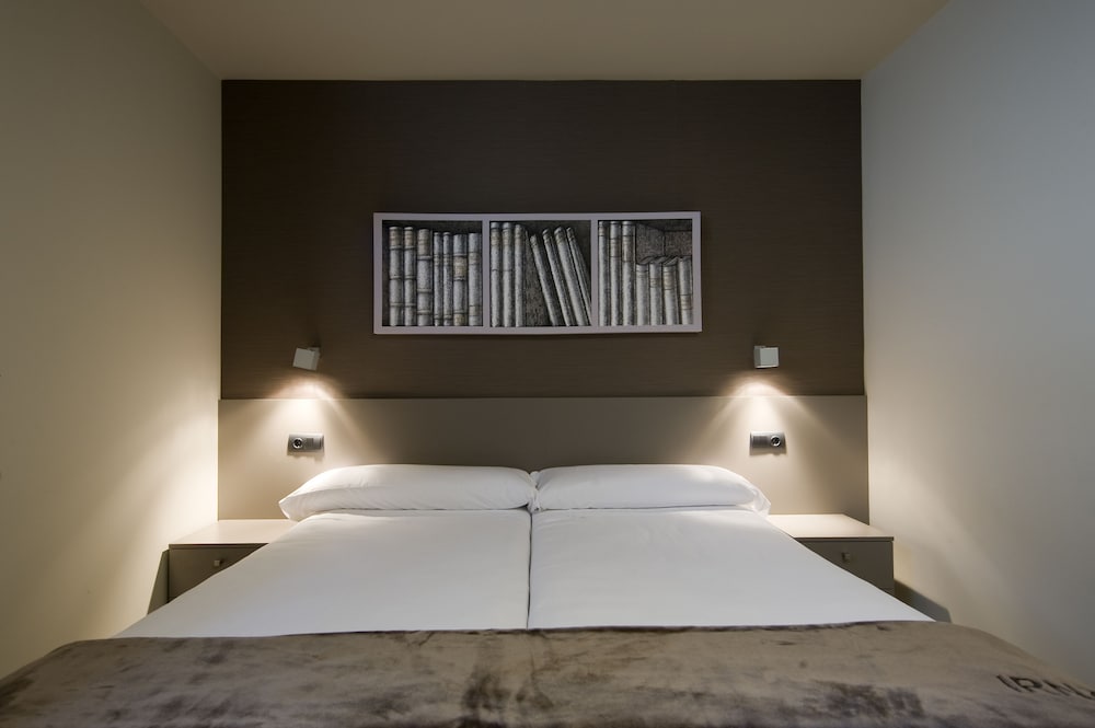 Irenaz Resort Hotel Apartamentos 24/69