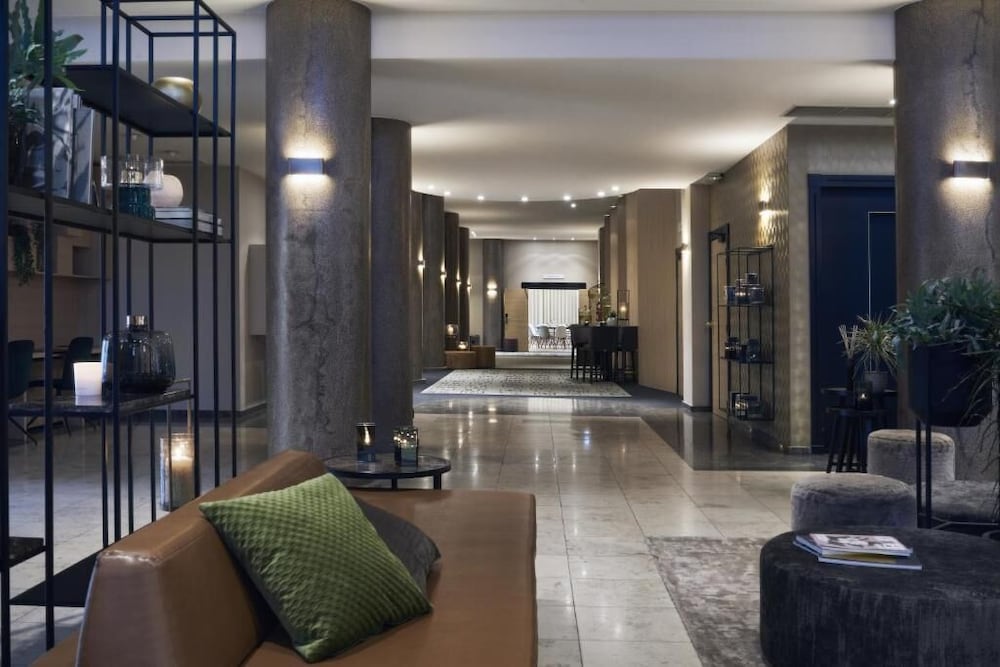 M Hotel 4/60