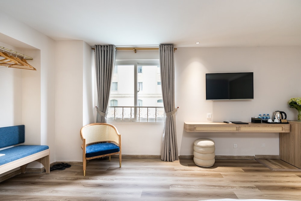 Jovia Hotel 35/49