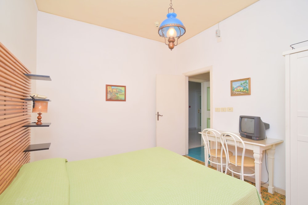 HOTEL VILLA TINA 32/56